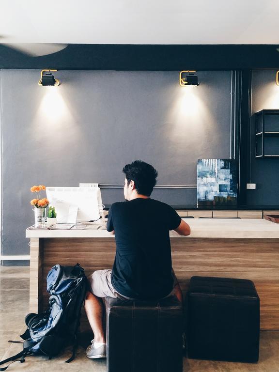 Bed Hostel Phuket Екстериор снимка
