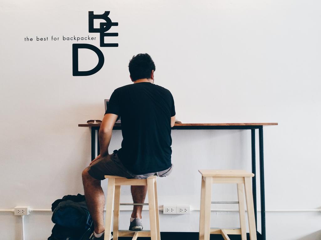 Bed Hostel Phuket Екстериор снимка