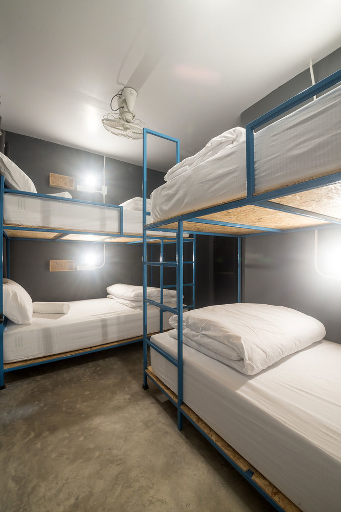 Bed Hostel Phuket Екстериор снимка