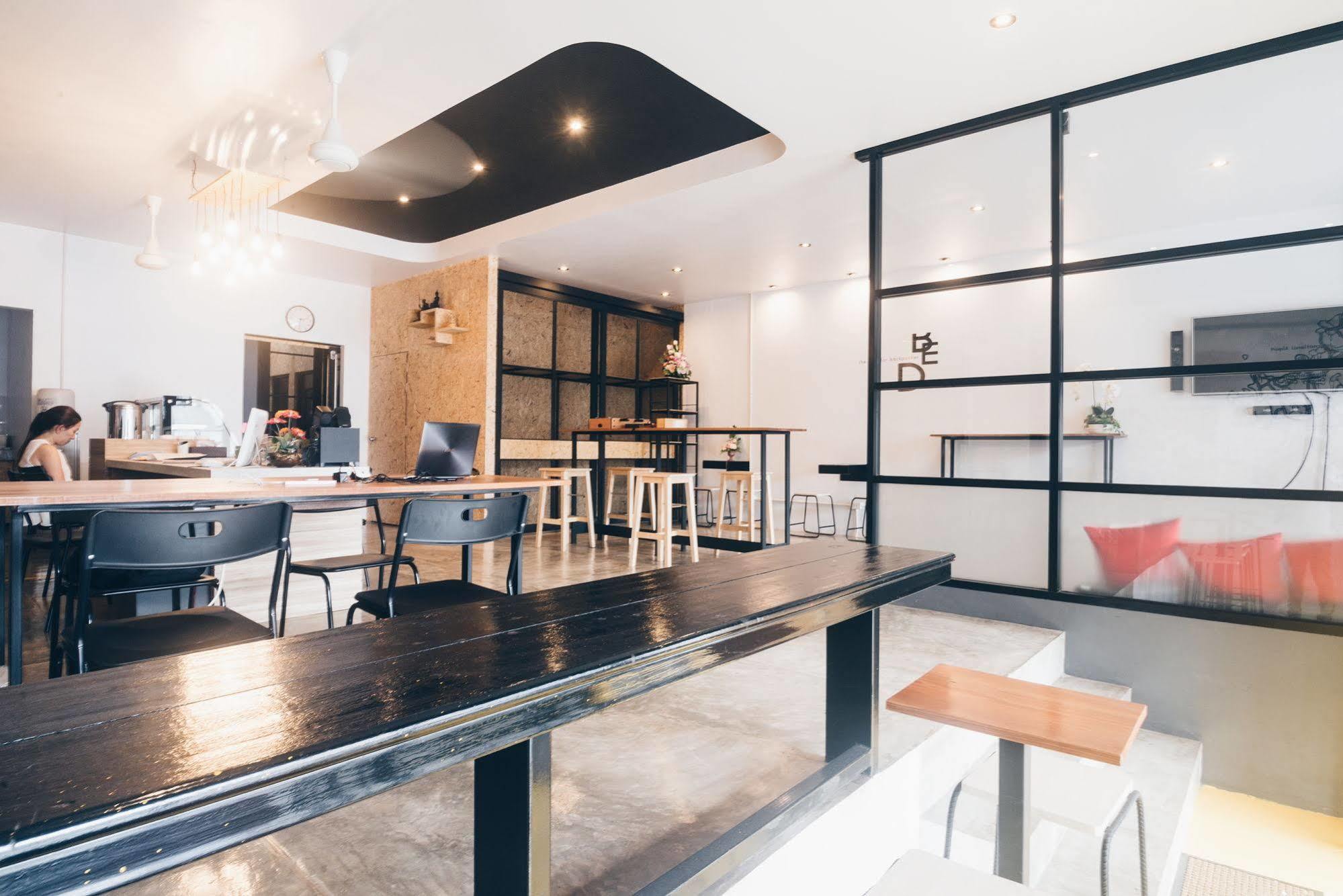 Bed Hostel Phuket Екстериор снимка